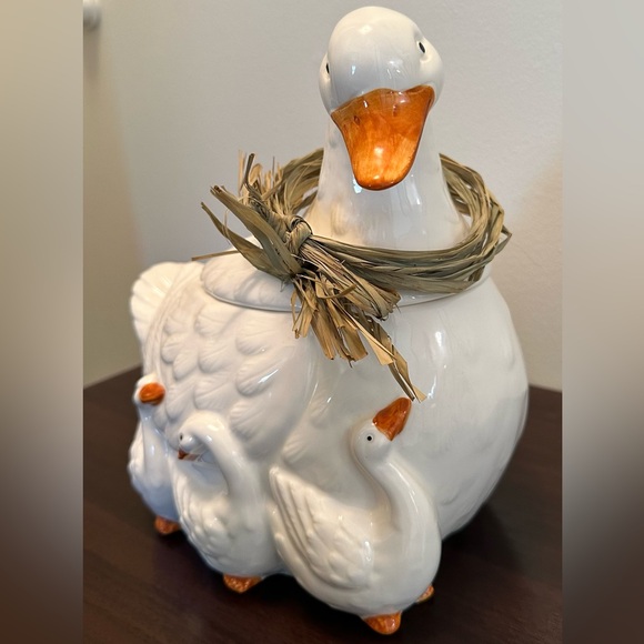 Takahashi Japan Vintage momma and ducklings covered (with lid). Mint condition - Picture 2 of 11